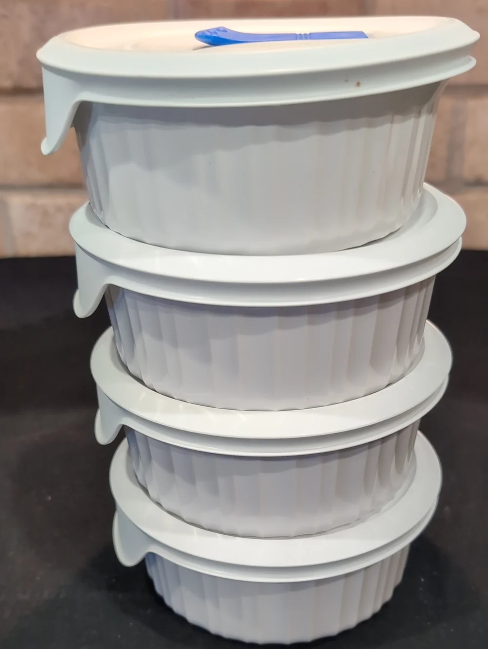 Matching Set Of 4 (Four) Vintage Corningware French White F-16-B W/ Vented Lids
